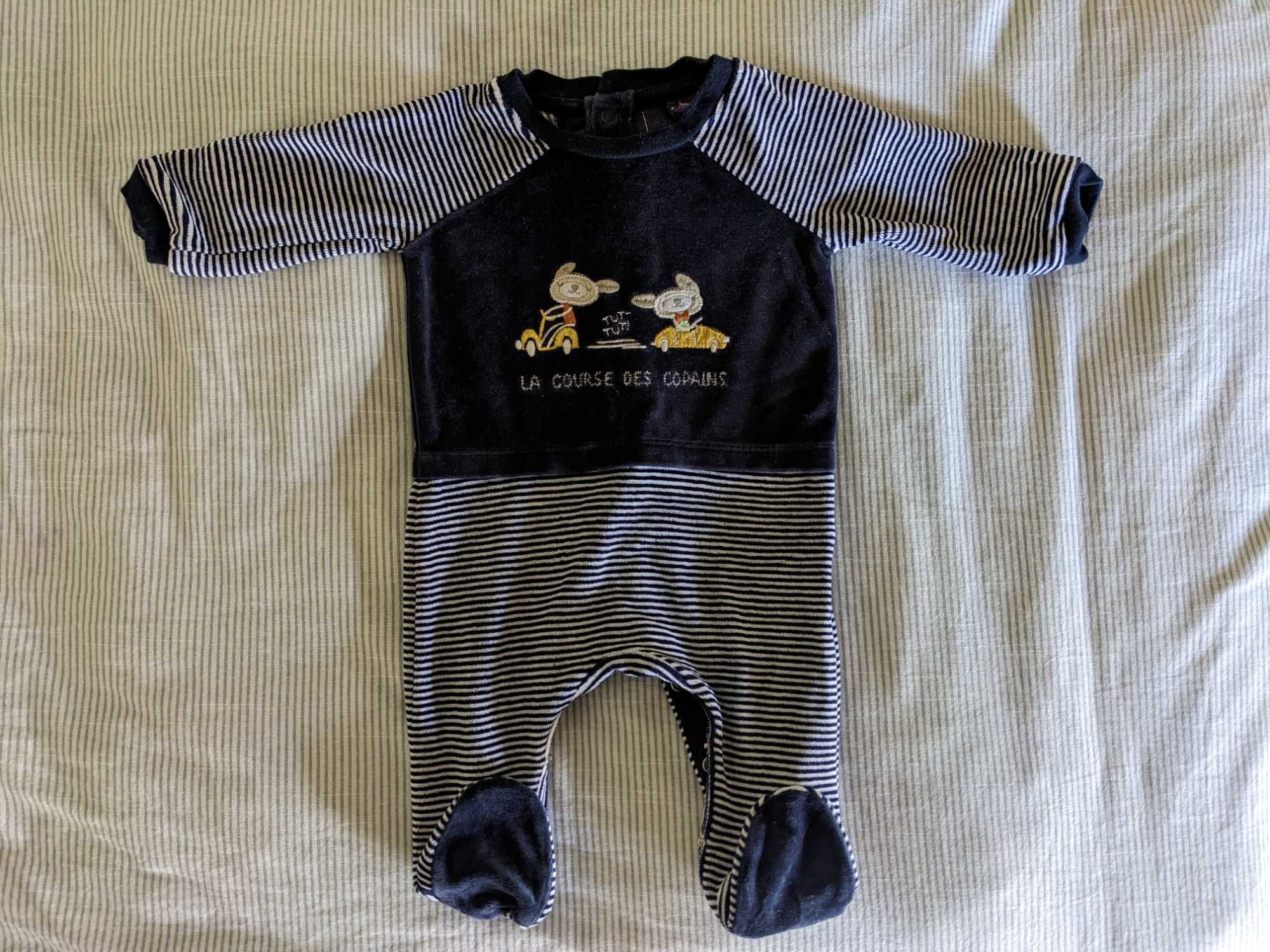 Babygrow em veludo azul-marinho às riscas