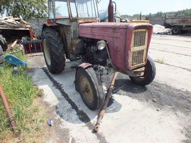 Ciągnik C-355, C-360