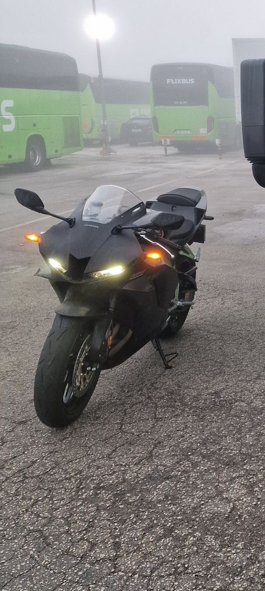 Honda 600 rr seminova