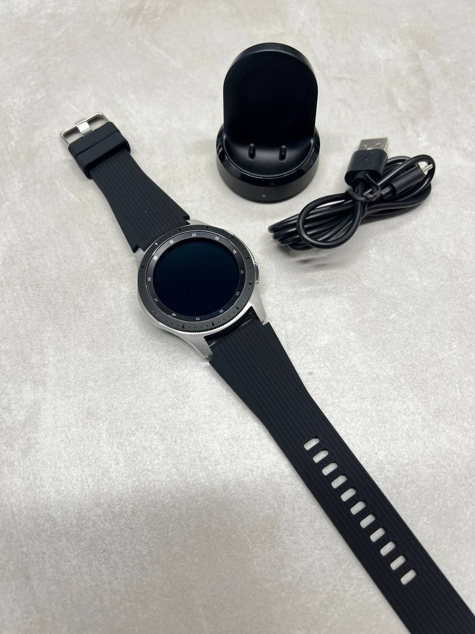 Samsung galaxy watch SM-R800