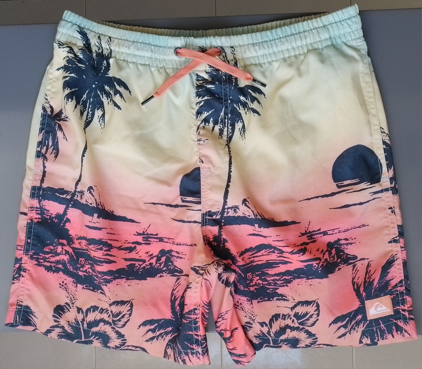 Calções de banho Quiksilver para Rapaz Tamanho 16

Usado, como novo