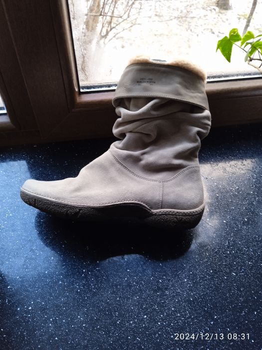 Ботинки зима  мех 41р-р GLARKS 500грн нат кожа