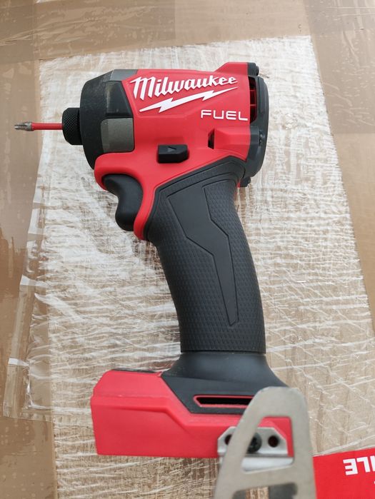 Milwaukee zakrętarka udarowa FUEL M18 FID3-0 226NM