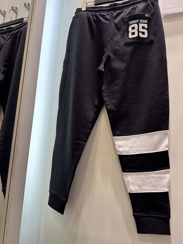 Tommy Hilfiger jeans spodnie dresowe męskie S 36 czarne dres