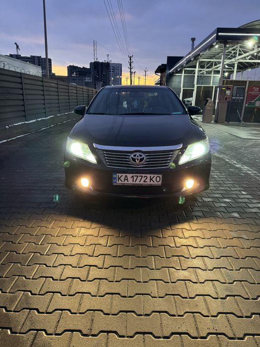 Toyota Camry 50 2011 року