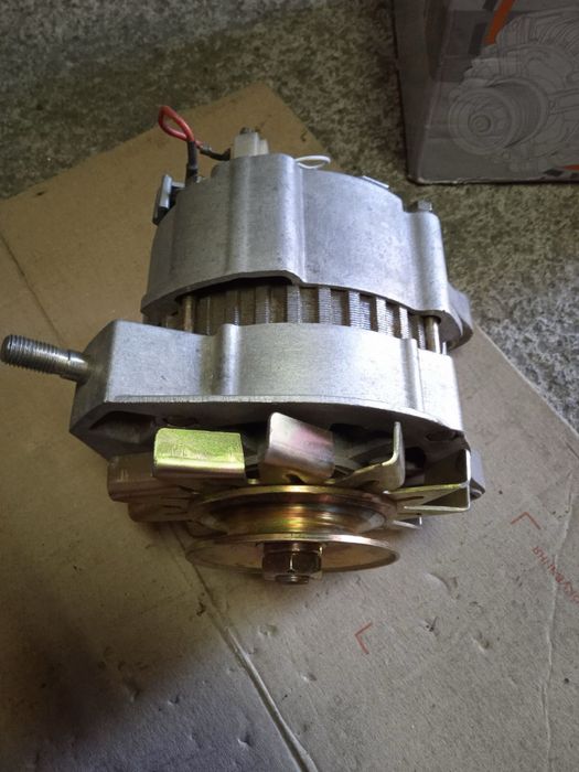 Продам генератор на ваз 2107