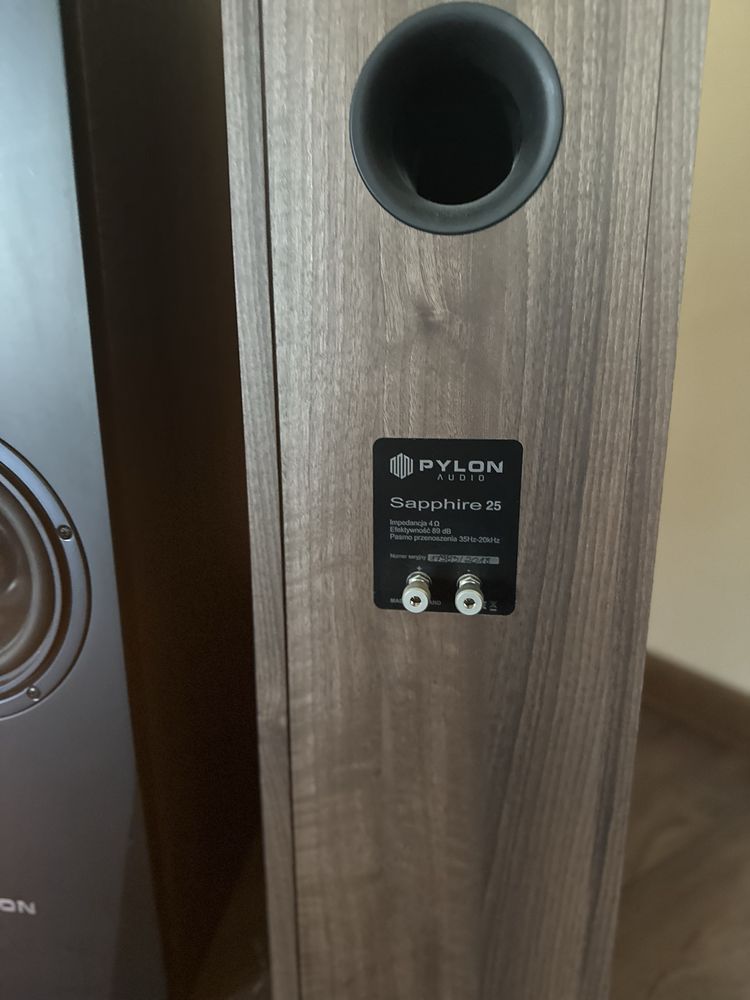 Pylon Saphire 25 kolumny audio orzech