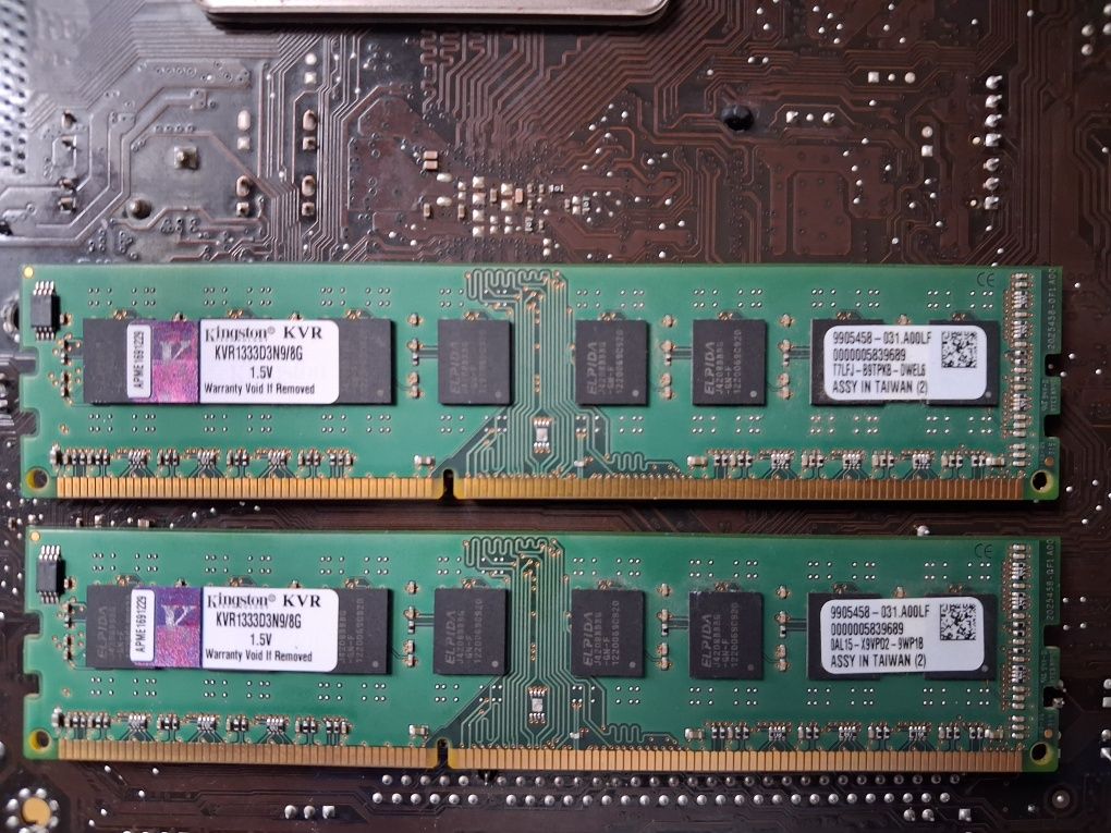 Оперативна память ddr3 Kingston 1333 2×8