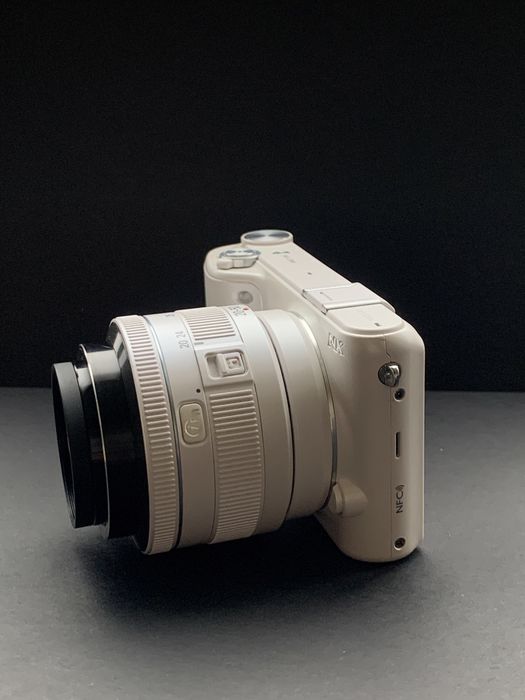 Фотоапарат Samsung NX2000/Wi-Fi