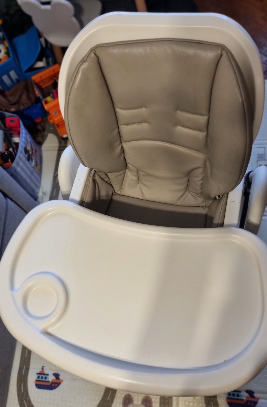Продам стільчик для годування CARRELLO Stella, в гарному стані!