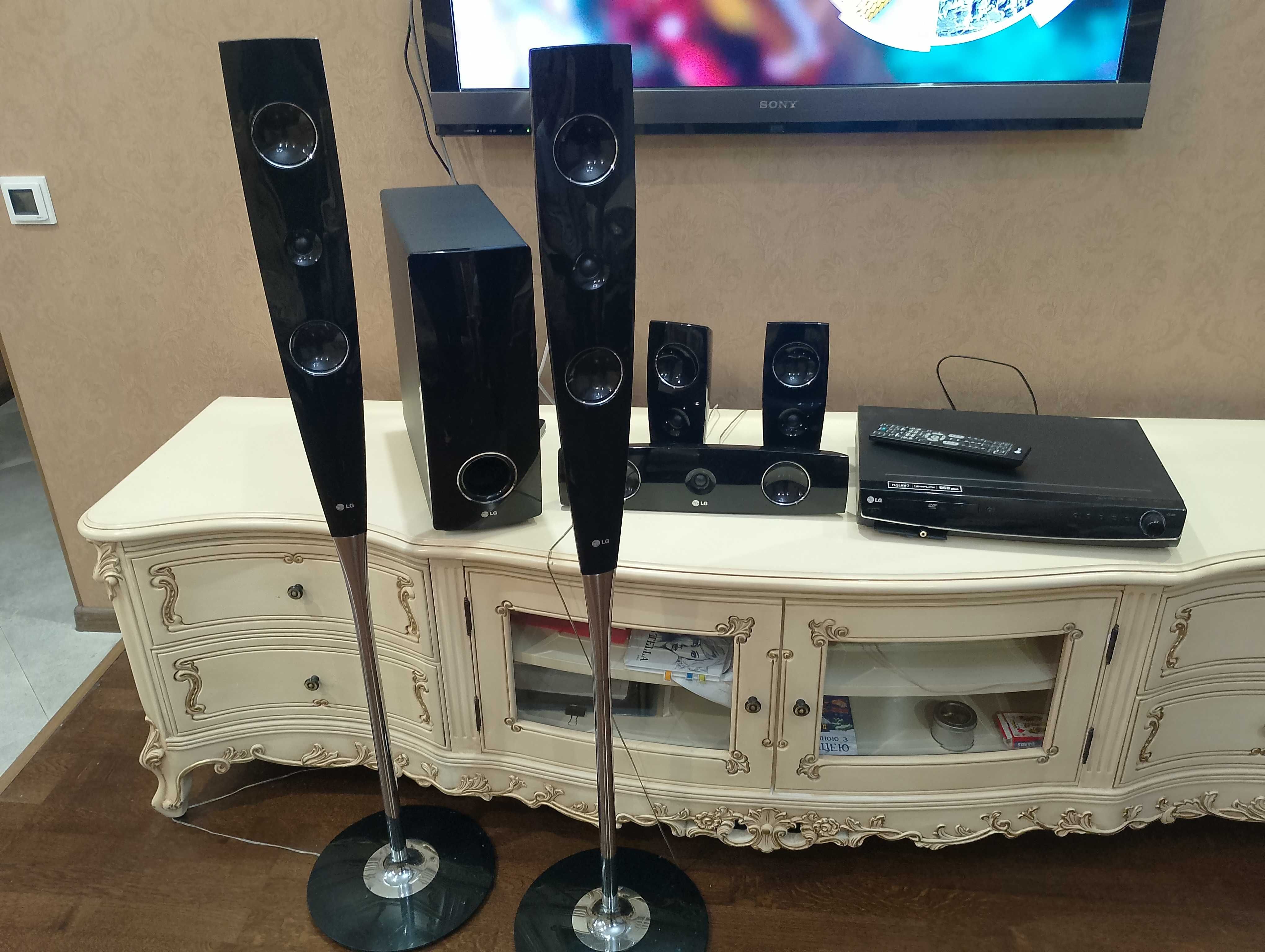DVD ресивер LG з акустикою