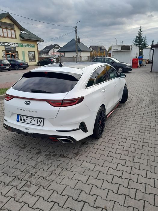 Kia proceed gt line panorama 204 konie
