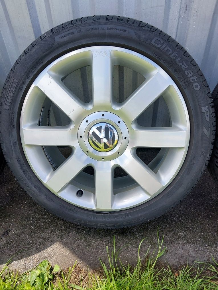 Felgi Volkswagen 17 5x112 et 54 otw 57,1 stan bardzo dobry