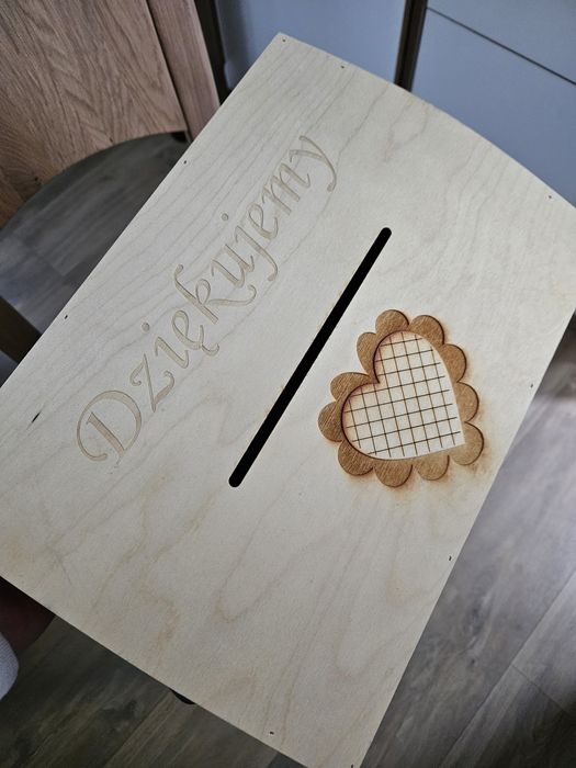 Skrzynka drewniana na koperty ślubne