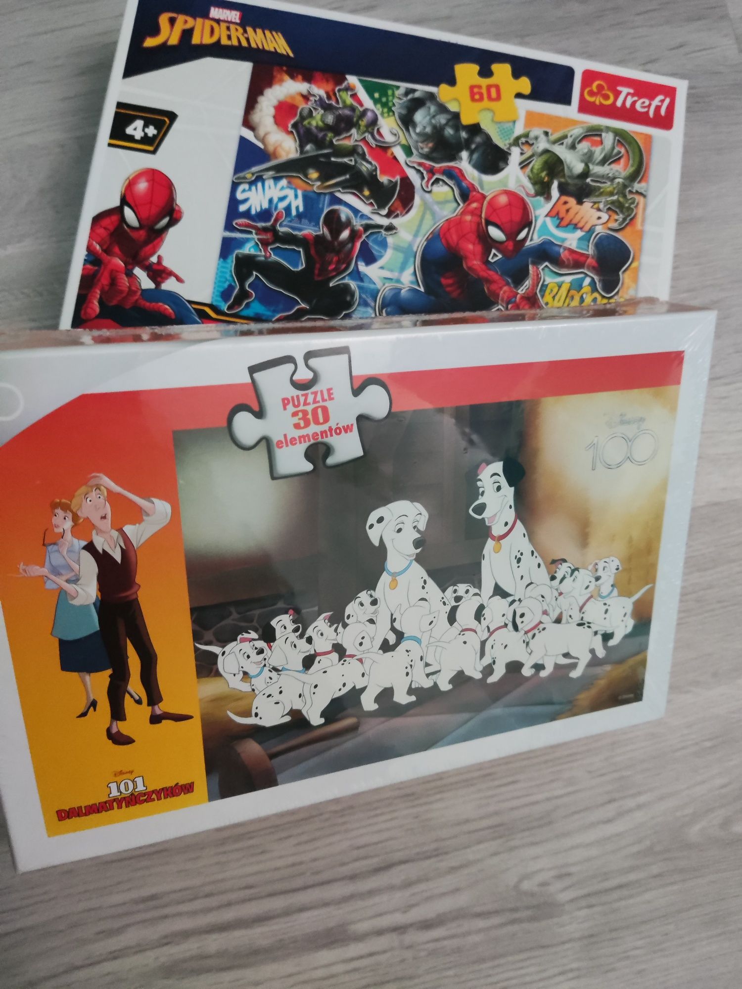 Puzzle Trefl  Spiderman, 101 Dalmatyńczykow