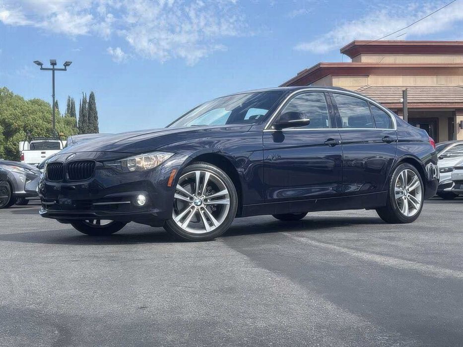 BMW 3 Series 330i      2017