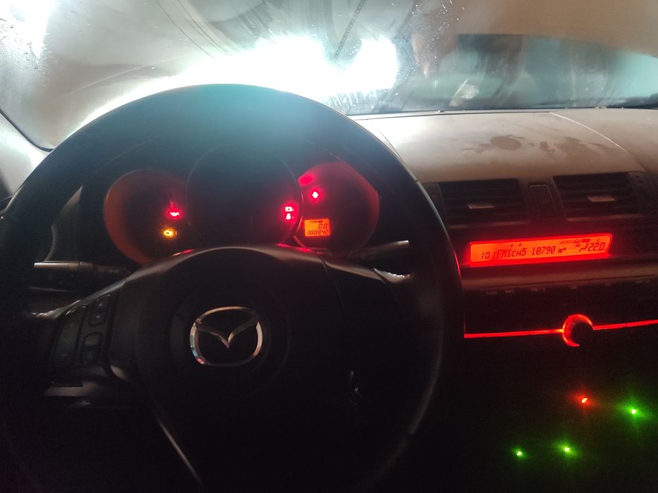 Продам мазду 3 під ремонт двигуна