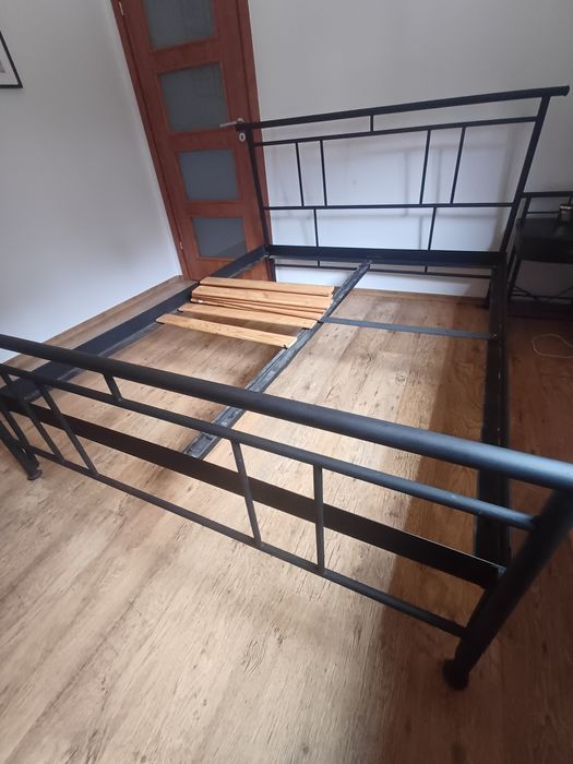 Rama łôżka- metalowe czarne.