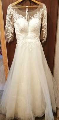 Продам свадебное красивое, эксклюзивное платье р. 48