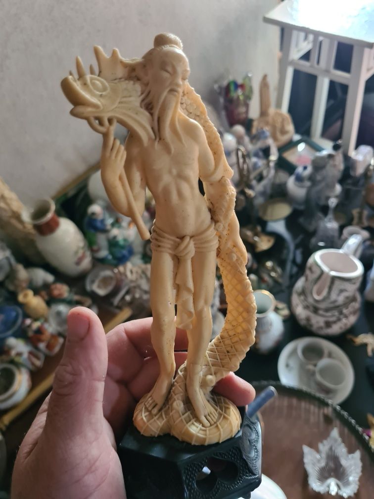 Estatuetas antigas