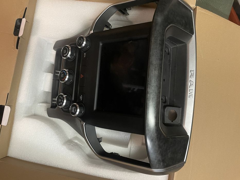 Radio Ram 1500 kompletne  5 generacja Oryginalne Mopar