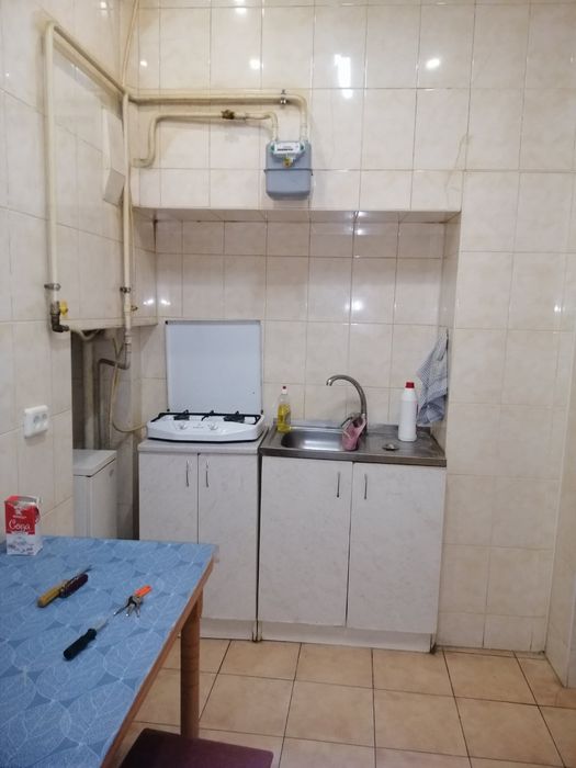 Однокомнатная с ремонтом. Центр. Осипова!