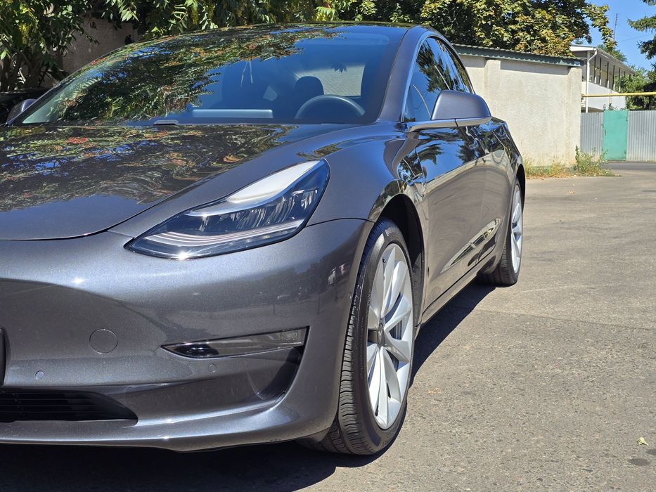 Tesla Model 3 Long Range AWD 2020 рік 450км запас ходу