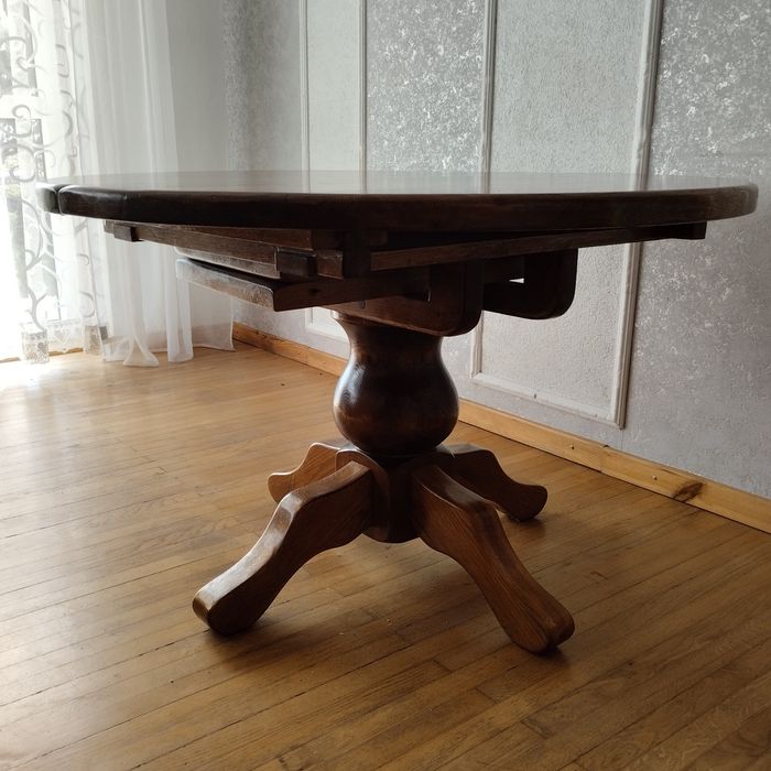 Stół dębowy okrągły,rozkładany.