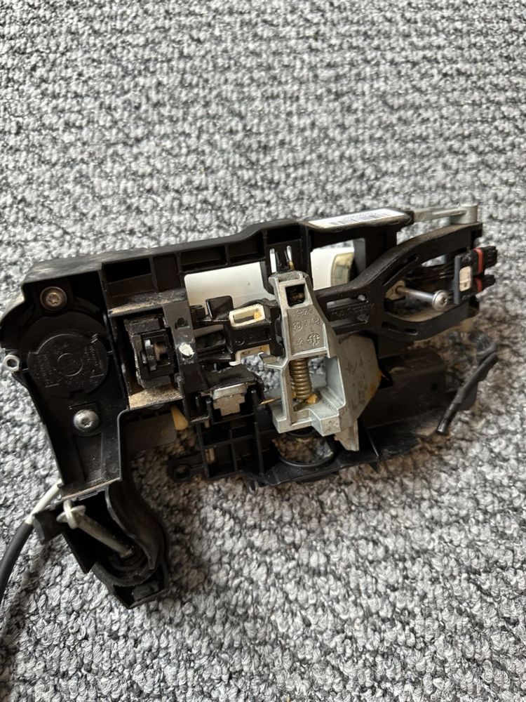 Ручки двери замки петли  BMW F7 F01, F10 F11,F 30