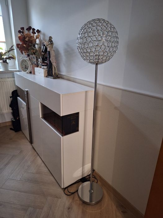 Lampa stojąca kula