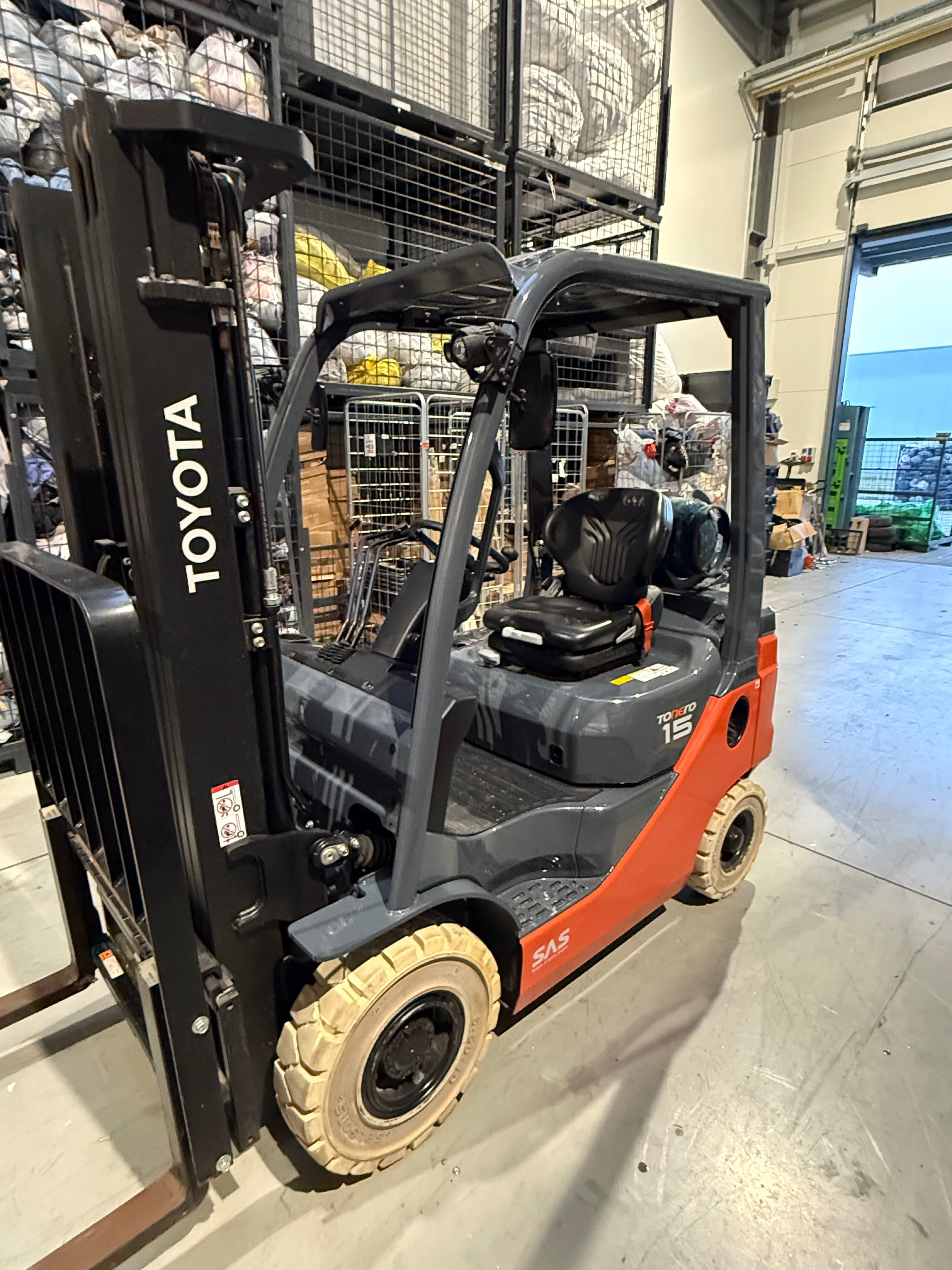 TOYOTA 02-8FGF15 1500kg maszt TRIPLEX FSV 4700mm