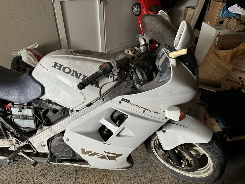 Honda VFR 750 Ano 1986