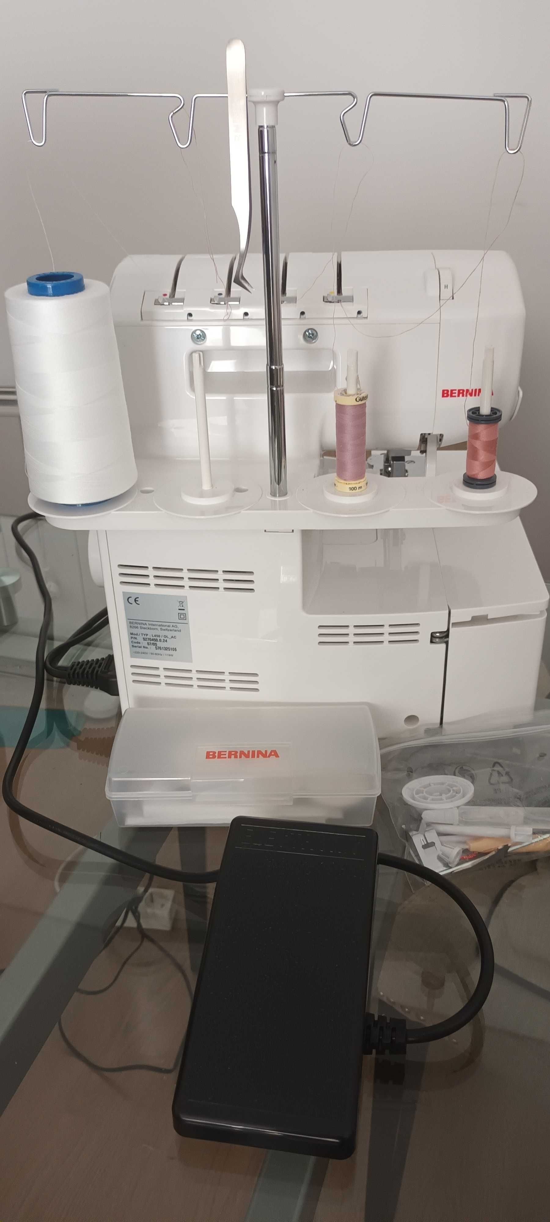 Maquina de Corte e Cose Overlock Bernina L450