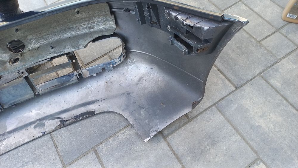 Bmw 5 e39 zderzak 96-99 przód przedni niebieski biarritzblau 363/5
