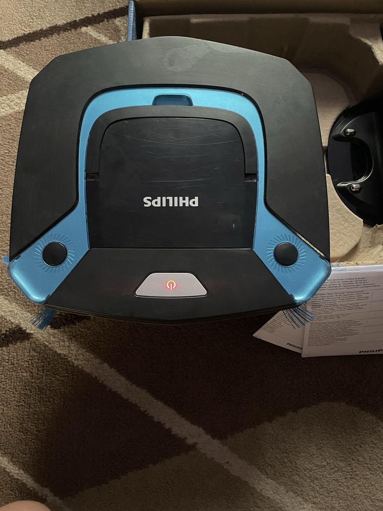 Робот пилосос Philips