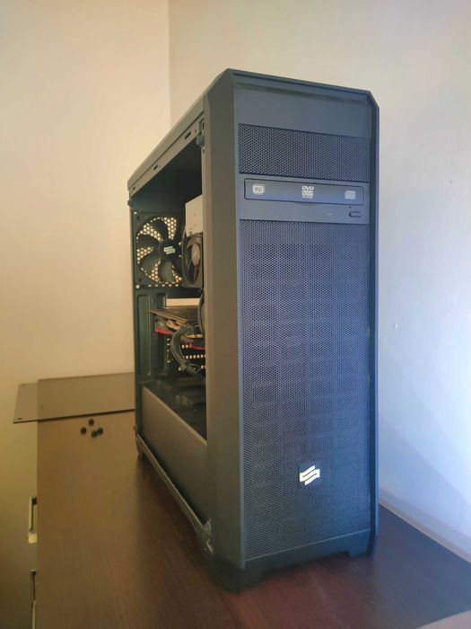 Komputer Ryzen 7 3700X, GTX 1070, 32 GB RAM, SSD + HDD