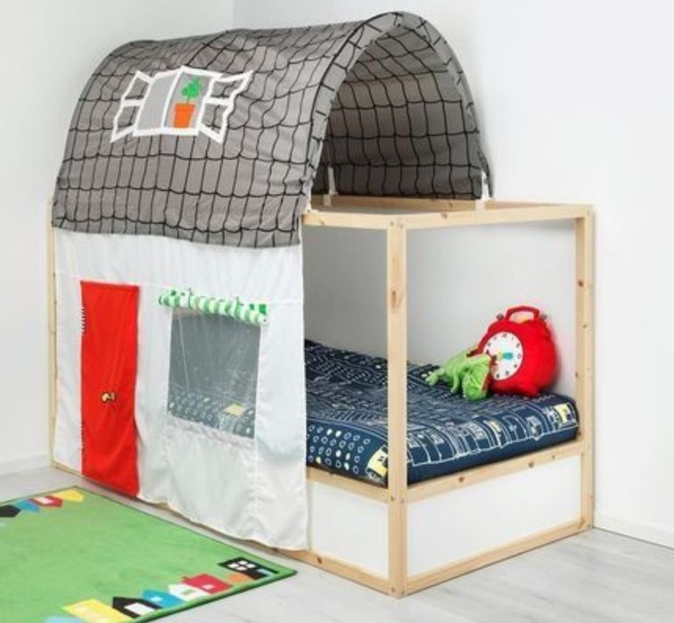 Baldachim kura domek