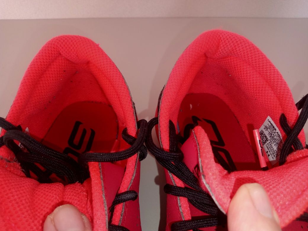 Under Armour nr 33.5--22 cm