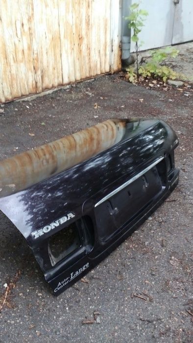 Ляда,крышка багажника хонда акорд.
