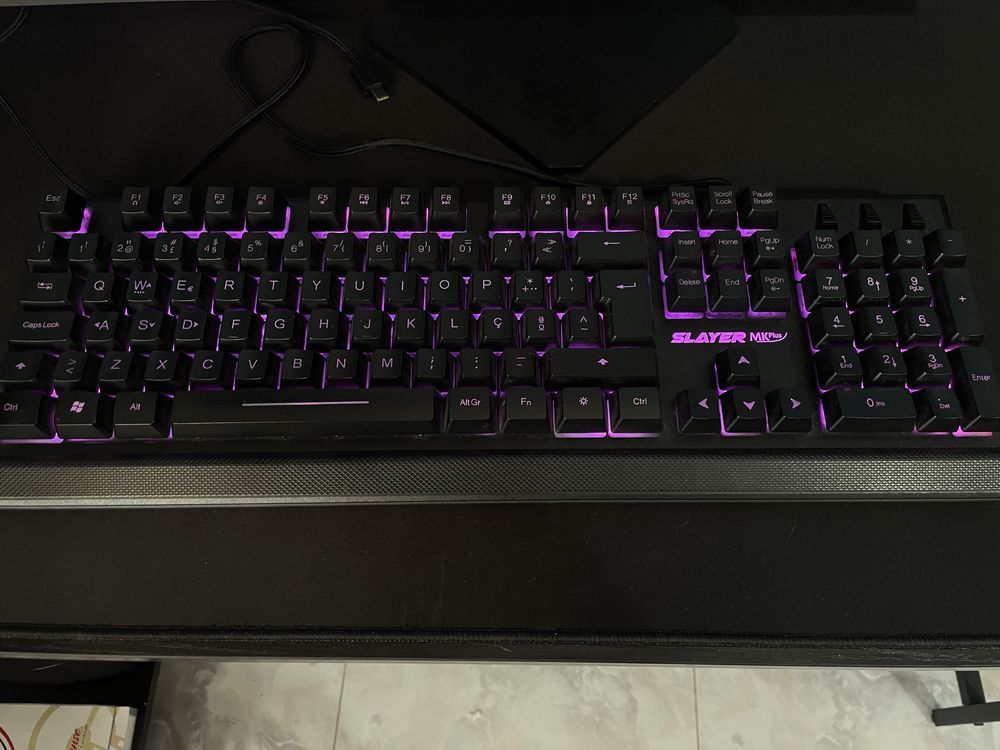Teclado SLAYER.