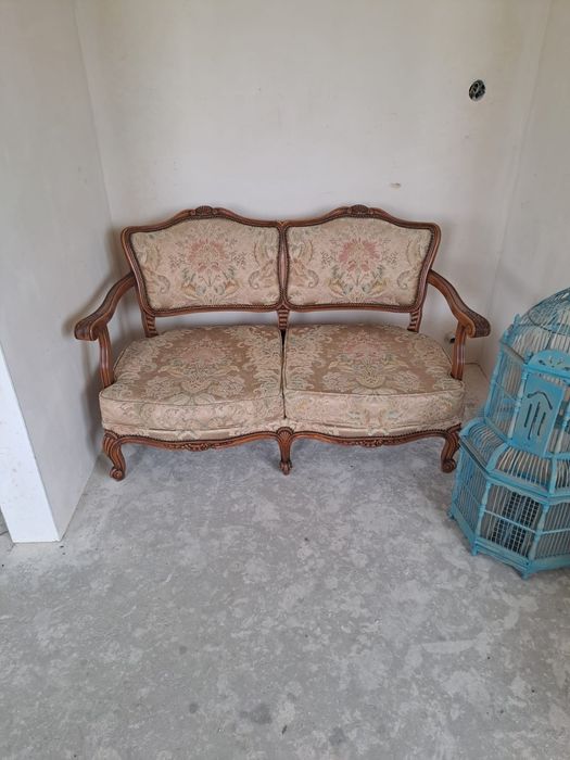 Sofa w stylu ludwikowskim stylowa kanapa