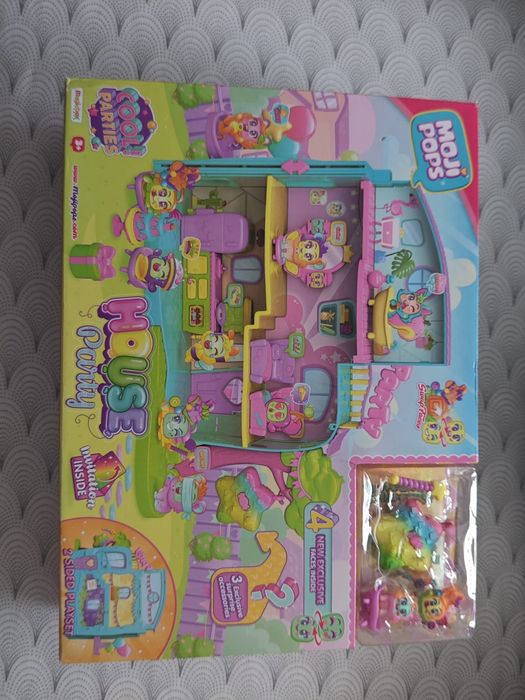 Moji Pops House Party