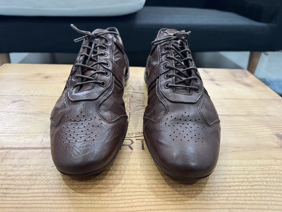 Sapatos em Pele Genuina