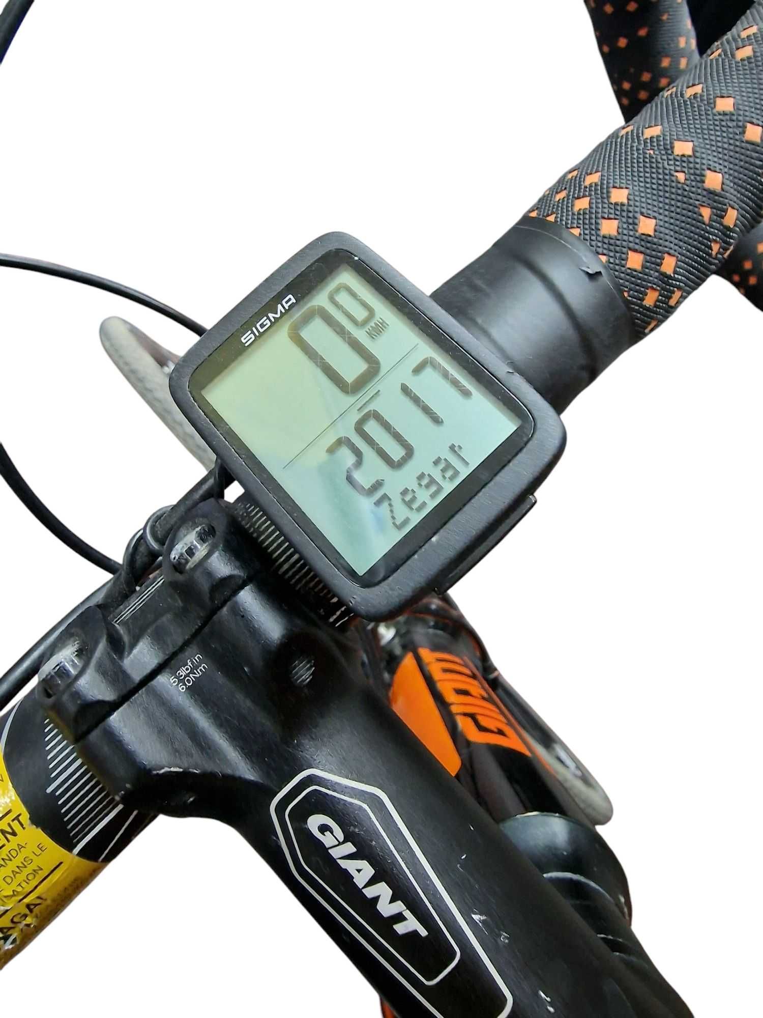 Rower GIANT Defy 4 Szosowy