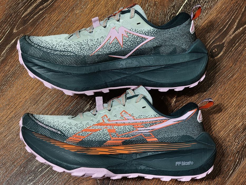 Оригінал 100% жіночі кросівки Asics Trabuco Max 4  EUR 42