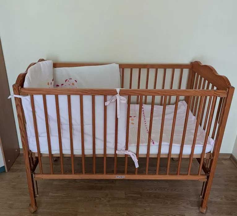 Набір: дитяче ліжко, матрац, ковдра, м'які бортики, постіль