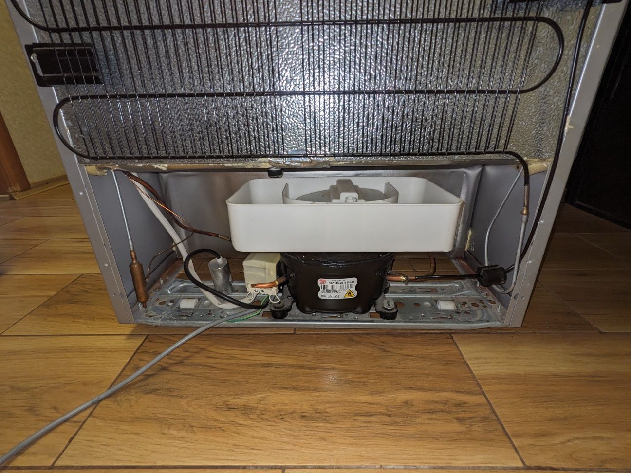 Морозильна камера Beko RFNE312E23X, No Frost, 312л