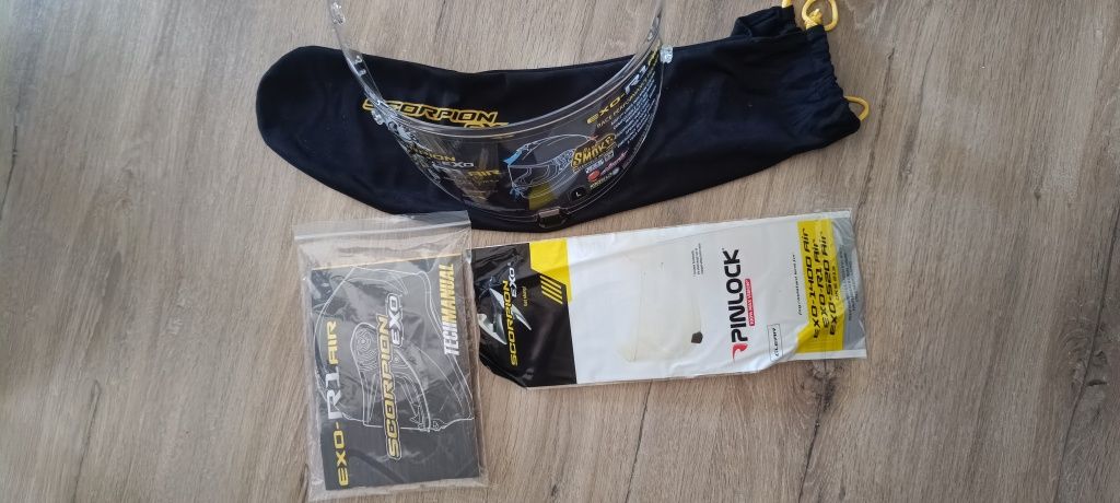 Capacete Scorpion R1