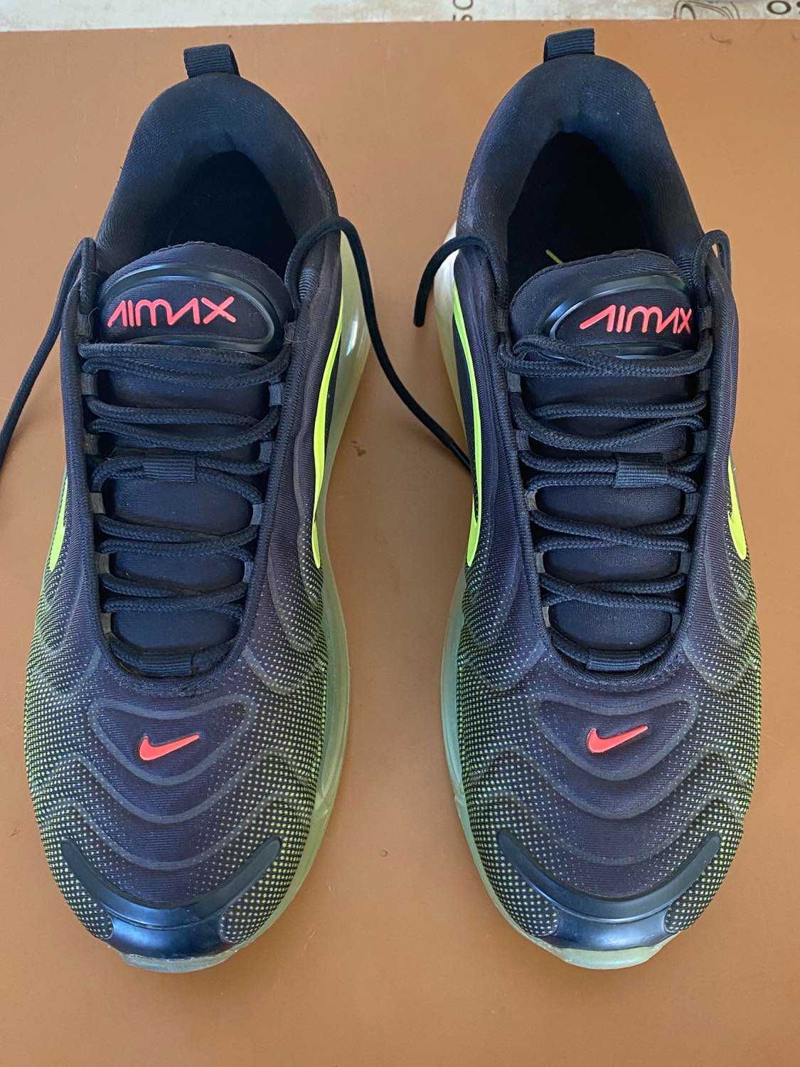 NIKE AIR MAX 720