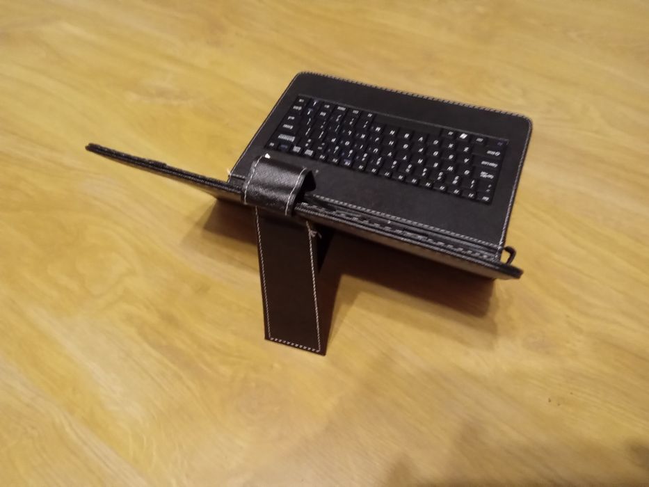 Etui z klawiaturą